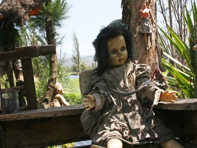 страшный остров кукол