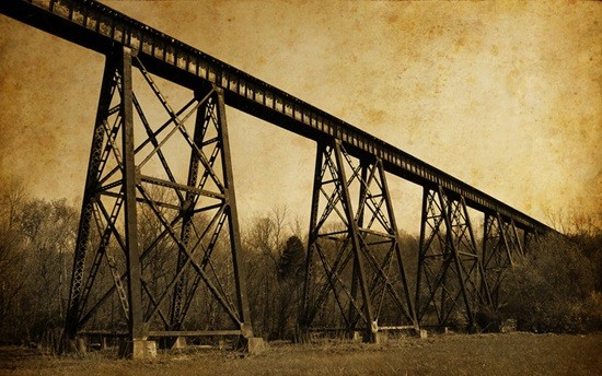 Монстр с эстакады фото