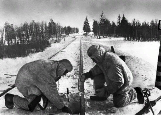 минирование рельс