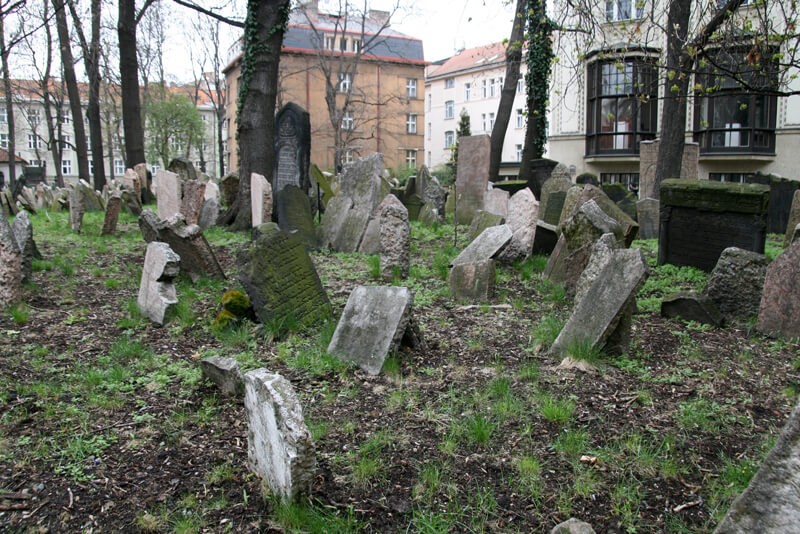 Челяковицкое кладбище фото