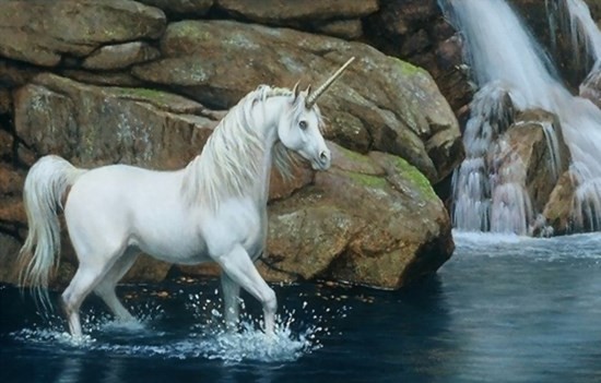 единорог у водопада