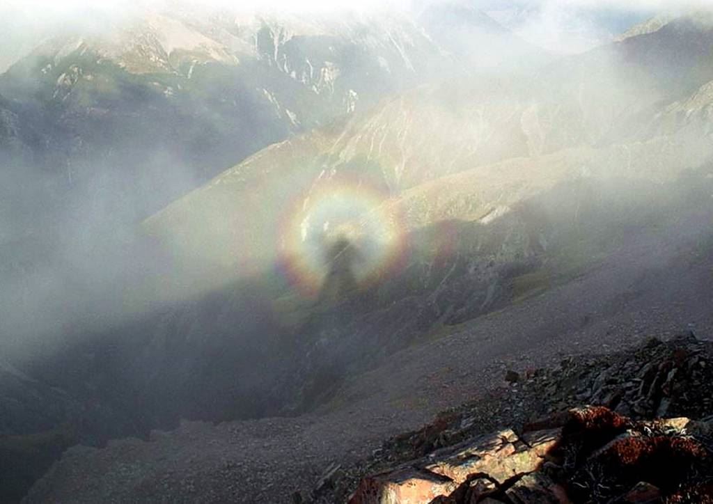 Гора Брокен и призрак на фото
