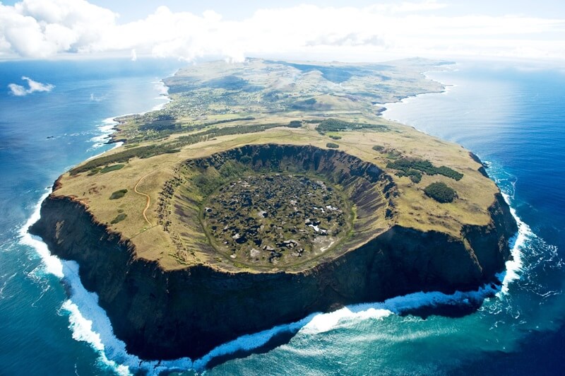 Остров Пасхи фото сверху