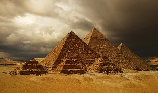 Пирамиды Хеопса (Гиза) фото