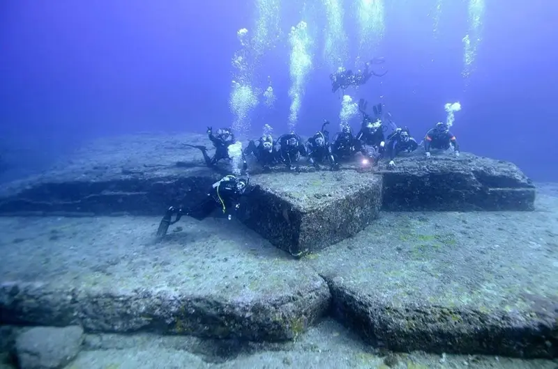 Пирамиды Йонагуни фото под водой